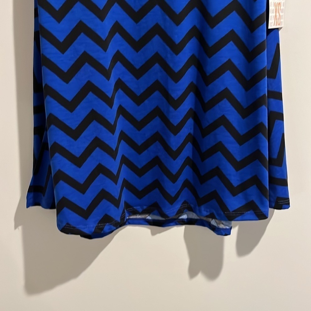 Lularoe blue black chevron top. Size XS. NWT. - Picture 3 of 6